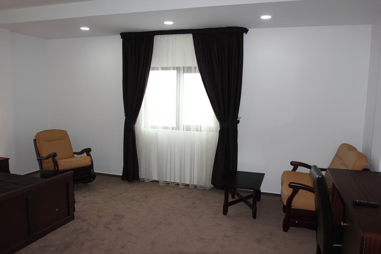 Vila Europa Motel Oltenita Bagian luar foto