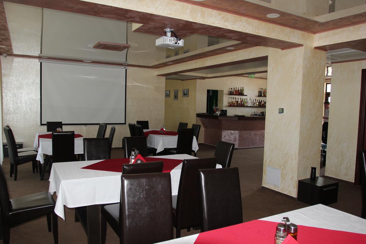 Vila Europa Motel Oltenita Bagian luar foto